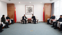 中国美术家协会分党组书记屈健一行莅临我校指导工作