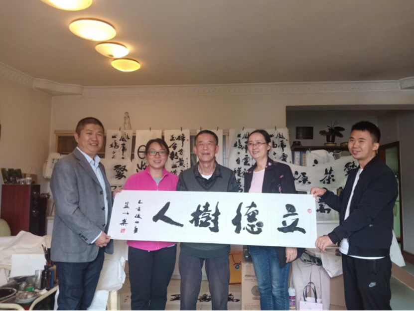 http://hhxy.gzmu.edu.cn/images/20/10/17/9au4jyjb6i/2zq5_vsb8CA1004.png