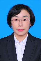 张莹