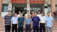 我校与镇远县教育和科技局合作培养教育硕士专业学位研究生签约揭牌仪式在镇远中学举行