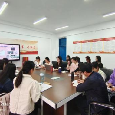   儿童本位：学前教育的逻辑起点——我院学前教育专业硕士生第17期“学而思·论坛”顺利举行