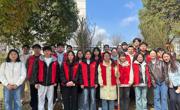 外国语学院学子参加2026植树节活动