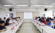 校党委书记褚光荣一行到马克思主义学院调研